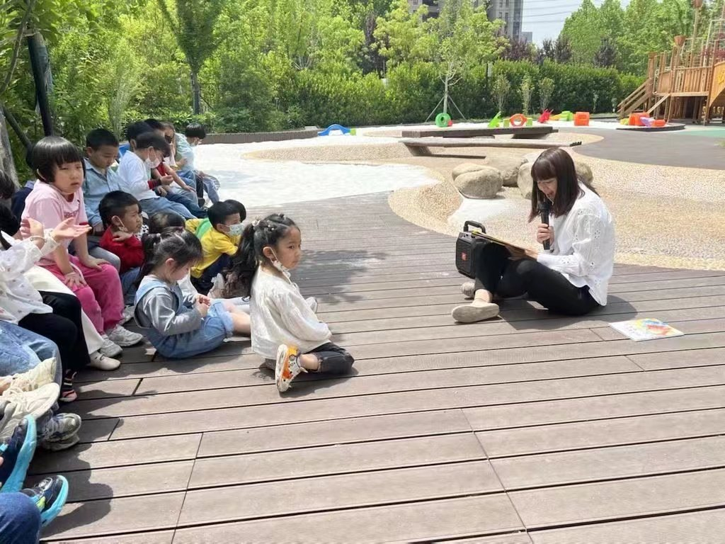 春芽幼兒園 徐海靜《用愛鑄就美麗幼師夢(mèng)》.png